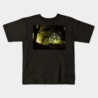 Light breakthrough Kids T-Shirt